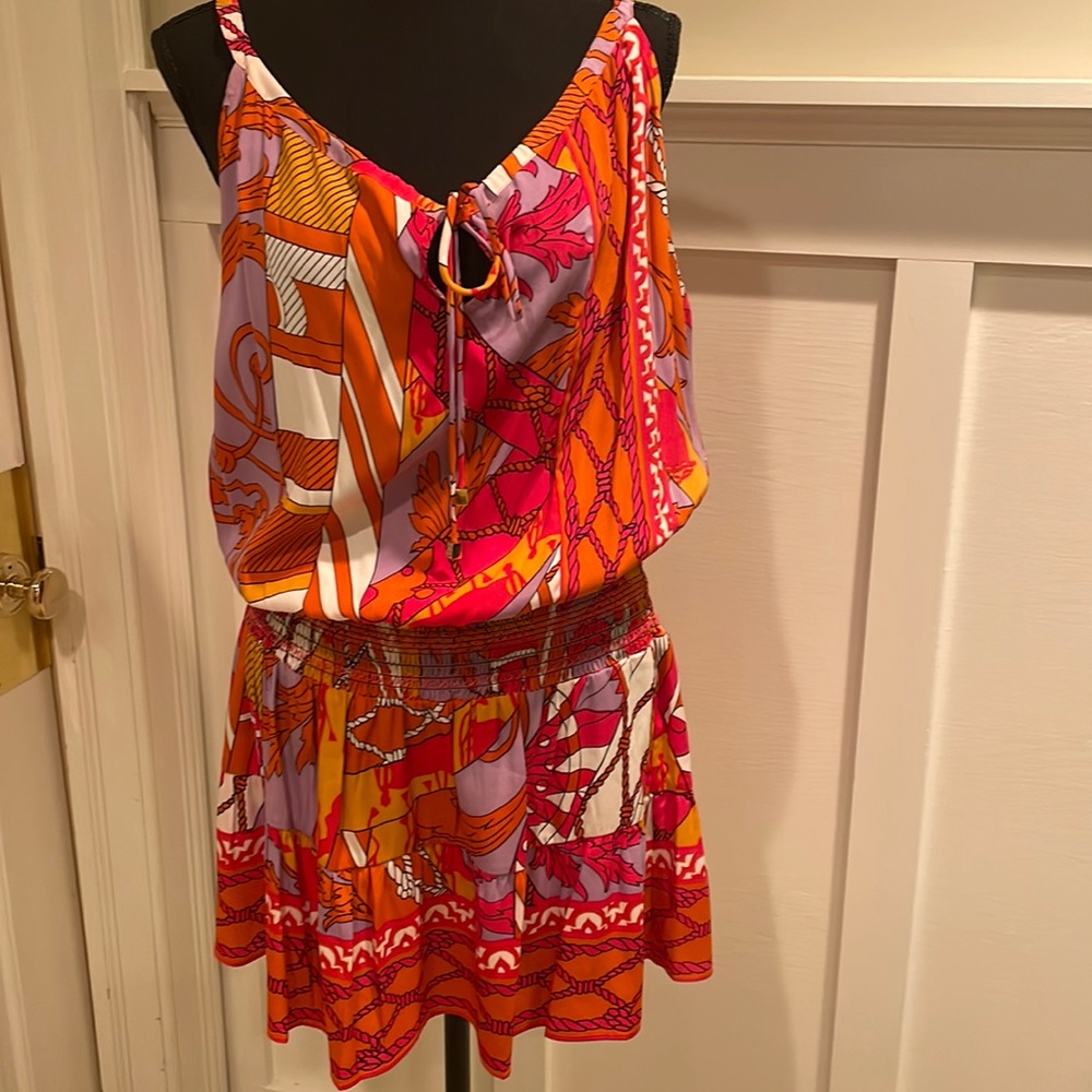 Silk and spandex Hale Bob gather waist mini dress. Size LARGE